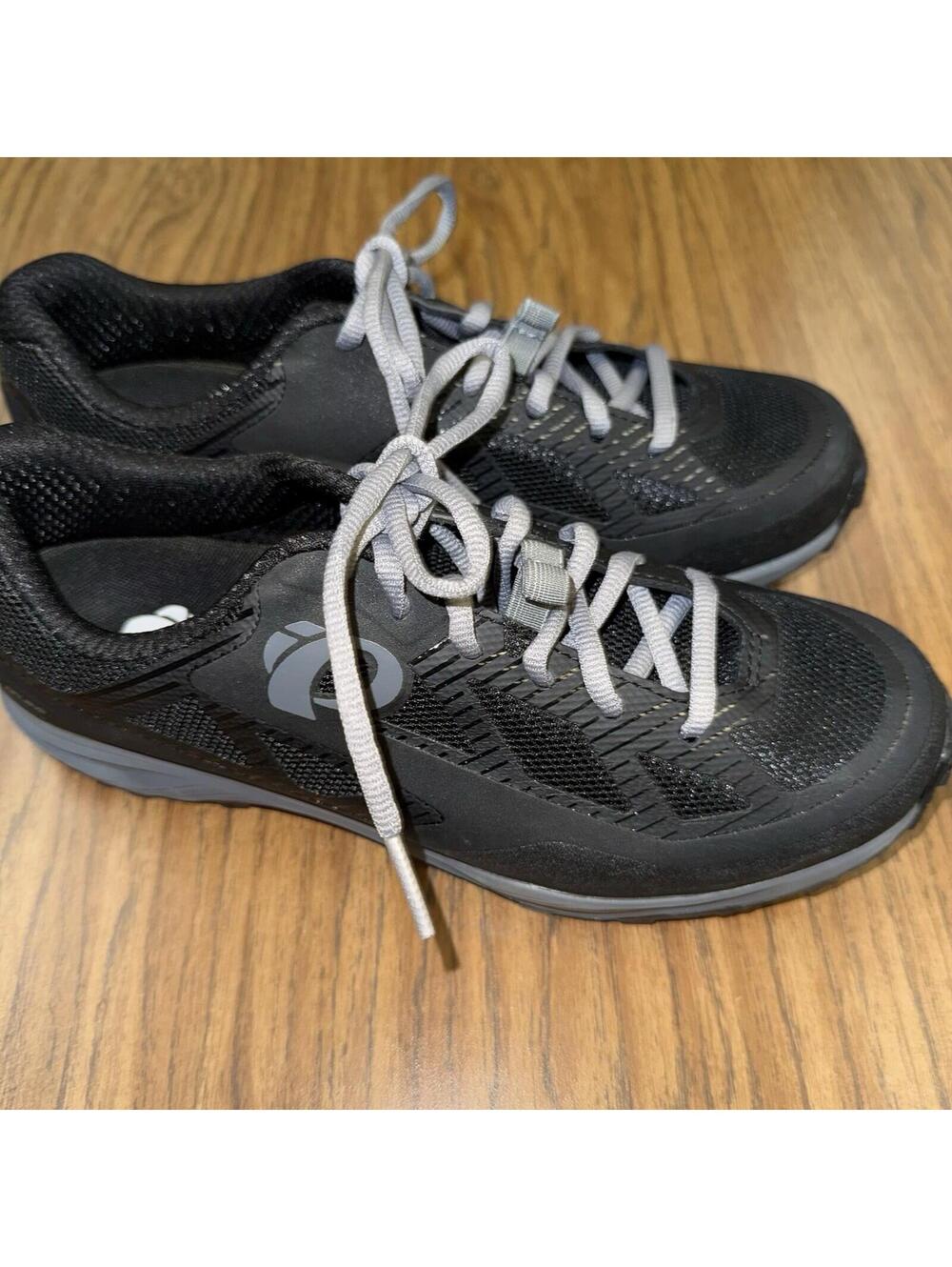 Pearl Izumi X-Alp Canyon Cycling Shoes Mens Size EU 40  Black Mountain Biking